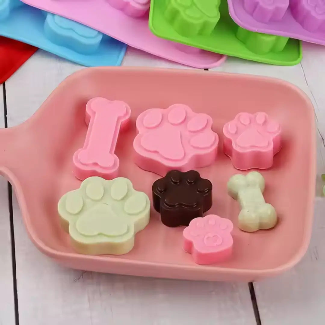 Paw & Bone Silicone Mould Set with Mini Spatula – For Pet Treats & Creative Crafts
