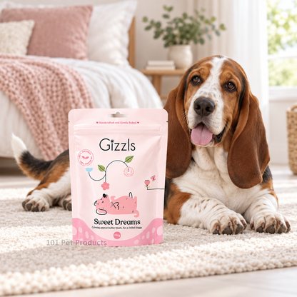 Gizzls Sweet Dreams Dog Treats (200 g) lifestyle image