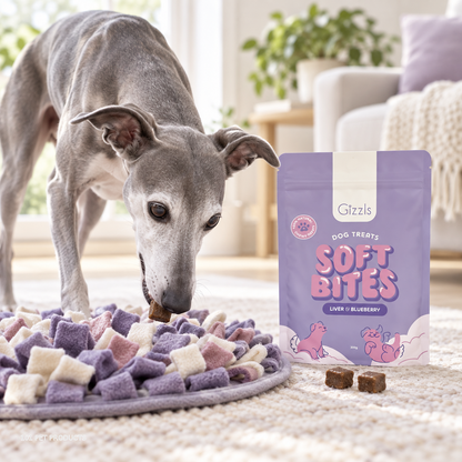 Gizzls Free-Range Liver, Ostrich & Blueberry Soft Bites (300 g) lifestyle image
