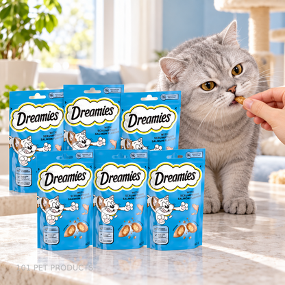 Dreamies Salmon Cat Treats – Box of 6 × 60 g lifestyle image