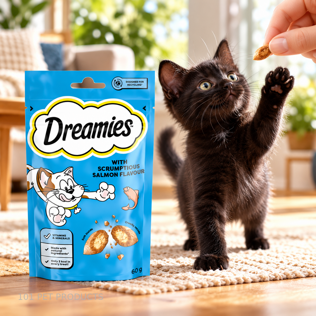 Dreamies Salmon Cat Treats – 60 g lifestyle image