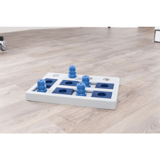 Trixie chess strategy game